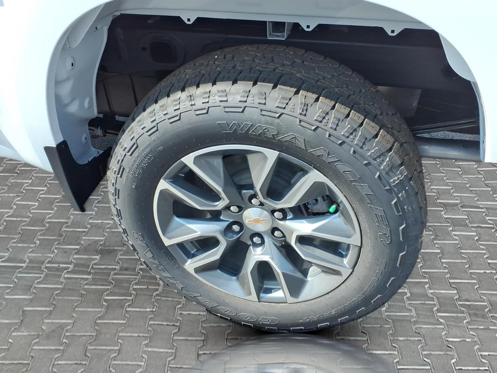 2026 Chevrolet Silverado 1500 LT - Photo 10