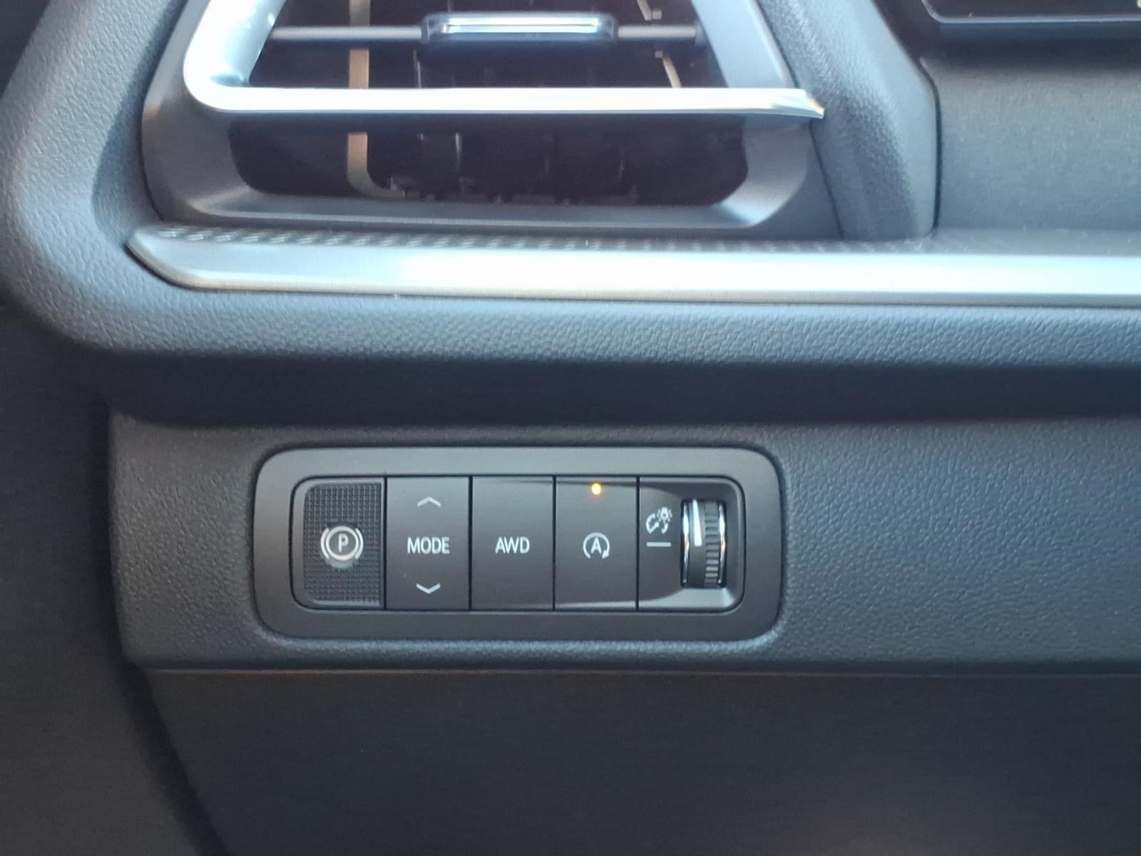 2027 Chevrolet Traverse LT - Photo 25