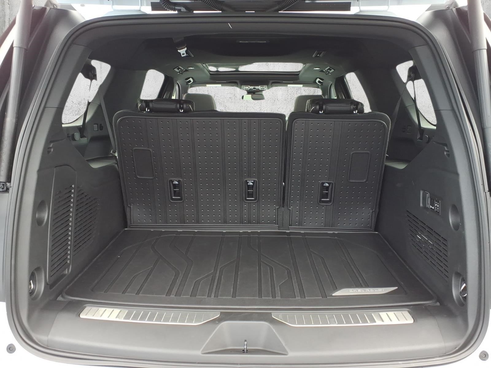 2026 Chevrolet Suburban Premier - Photo 12