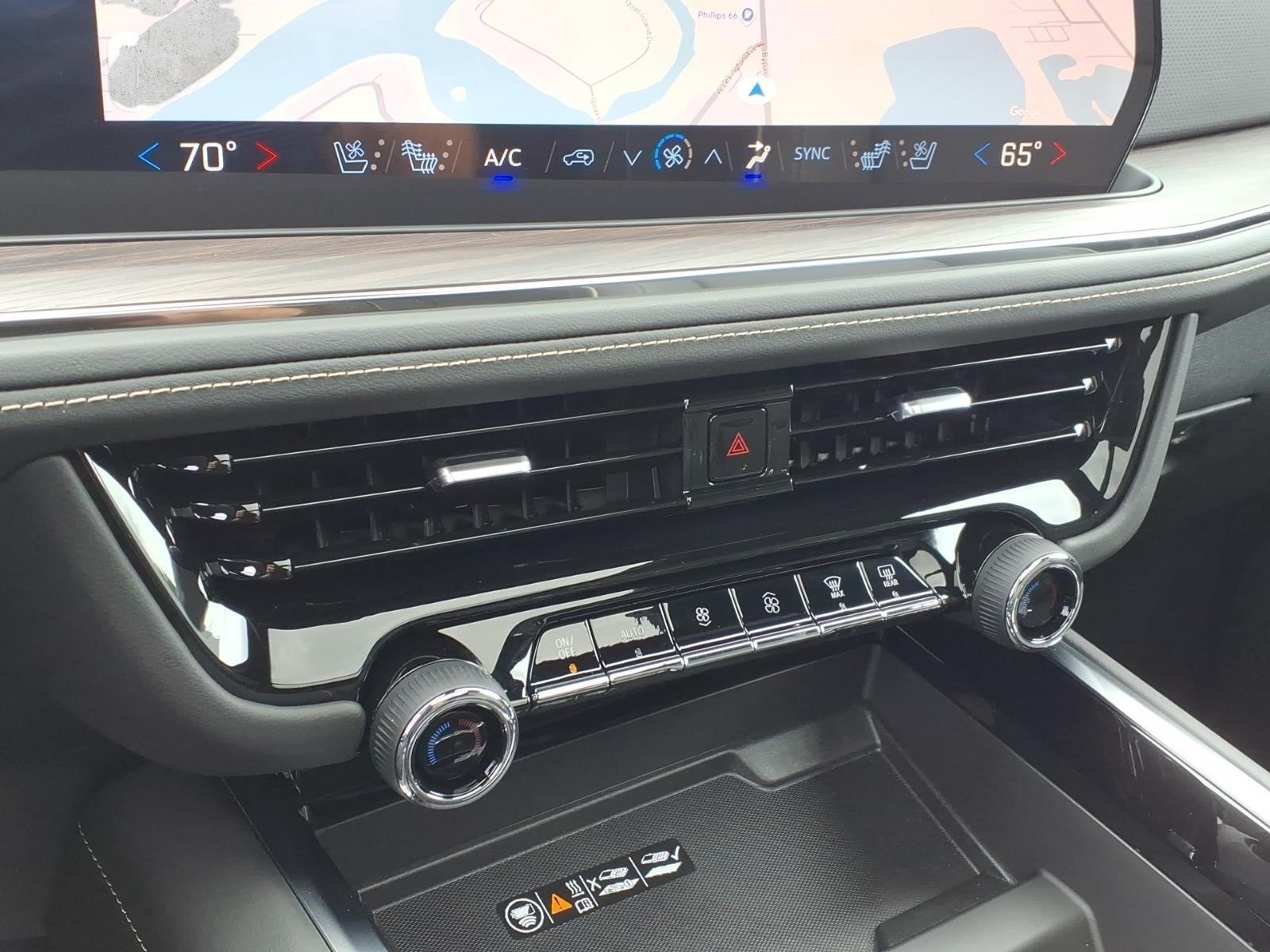2026 Chevrolet Suburban Premier - Photo 19