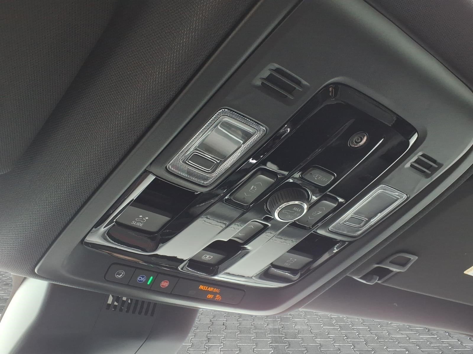 2026 Chevrolet Suburban Premier - Photo 21