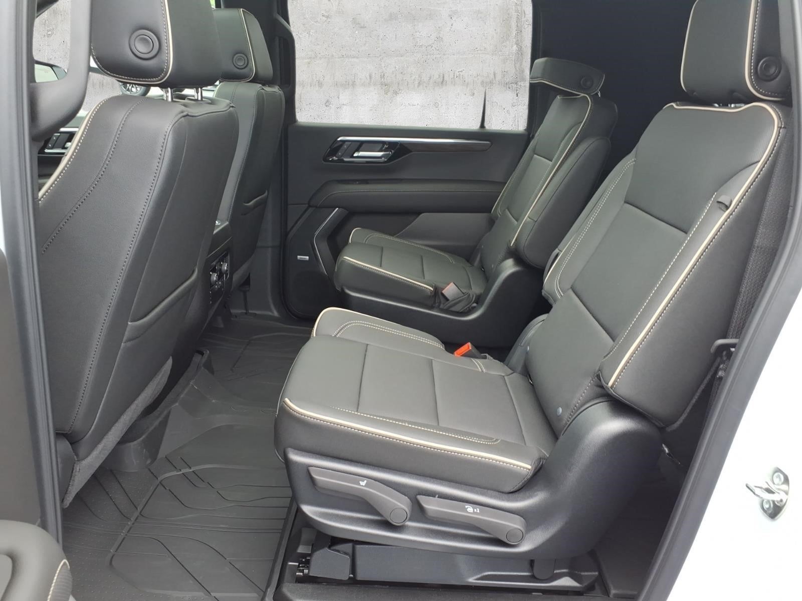 2026 Chevrolet Suburban Premier - Photo 7