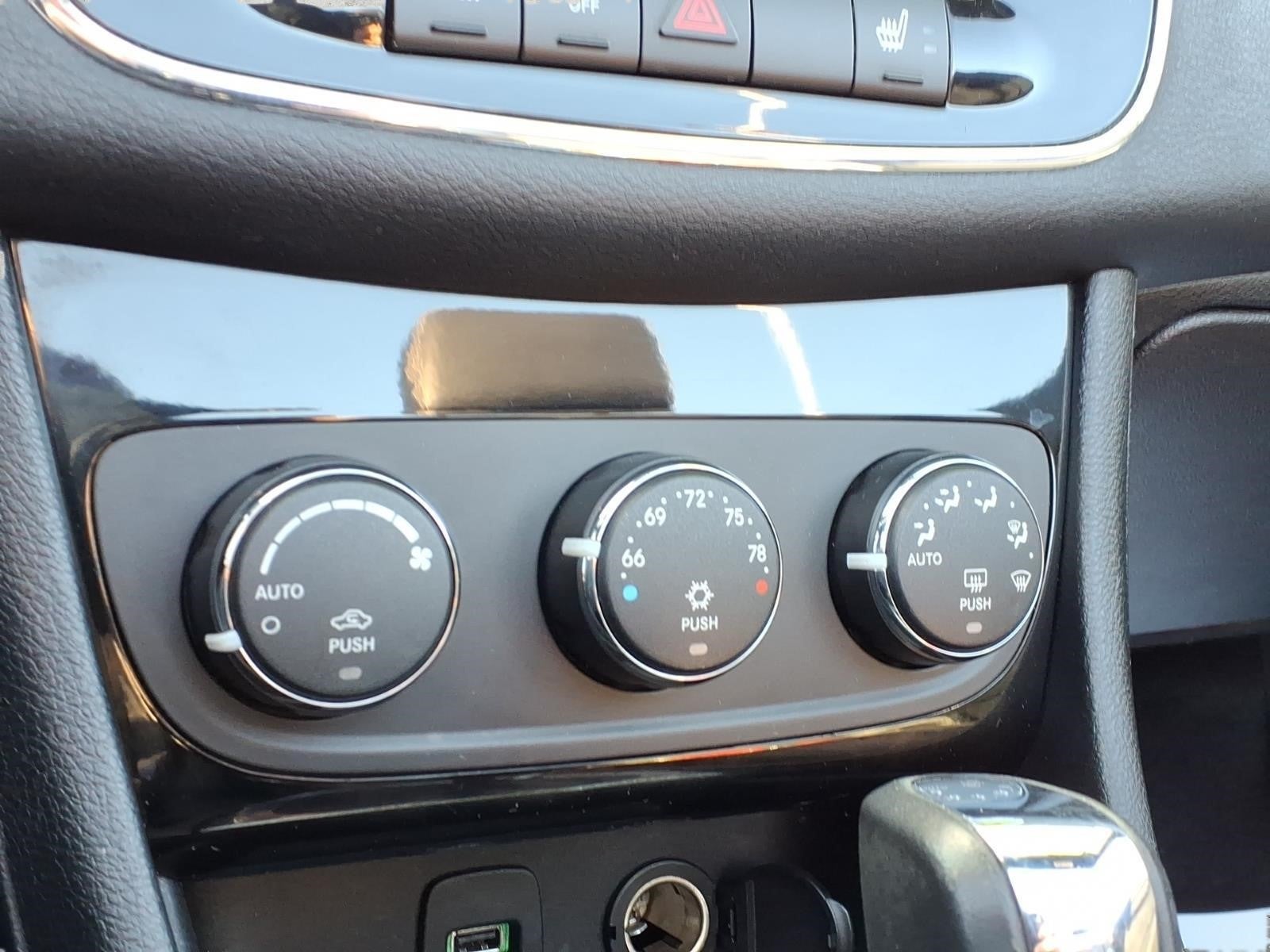 2013 Chrysler 200 S