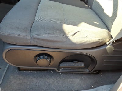 2004 Ford F-150 XL