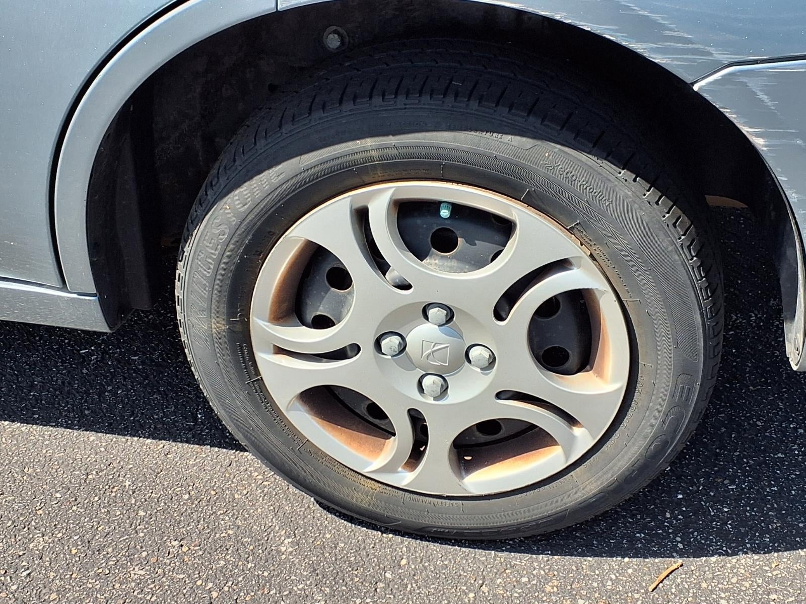 2003 Saturn Ion ION 2