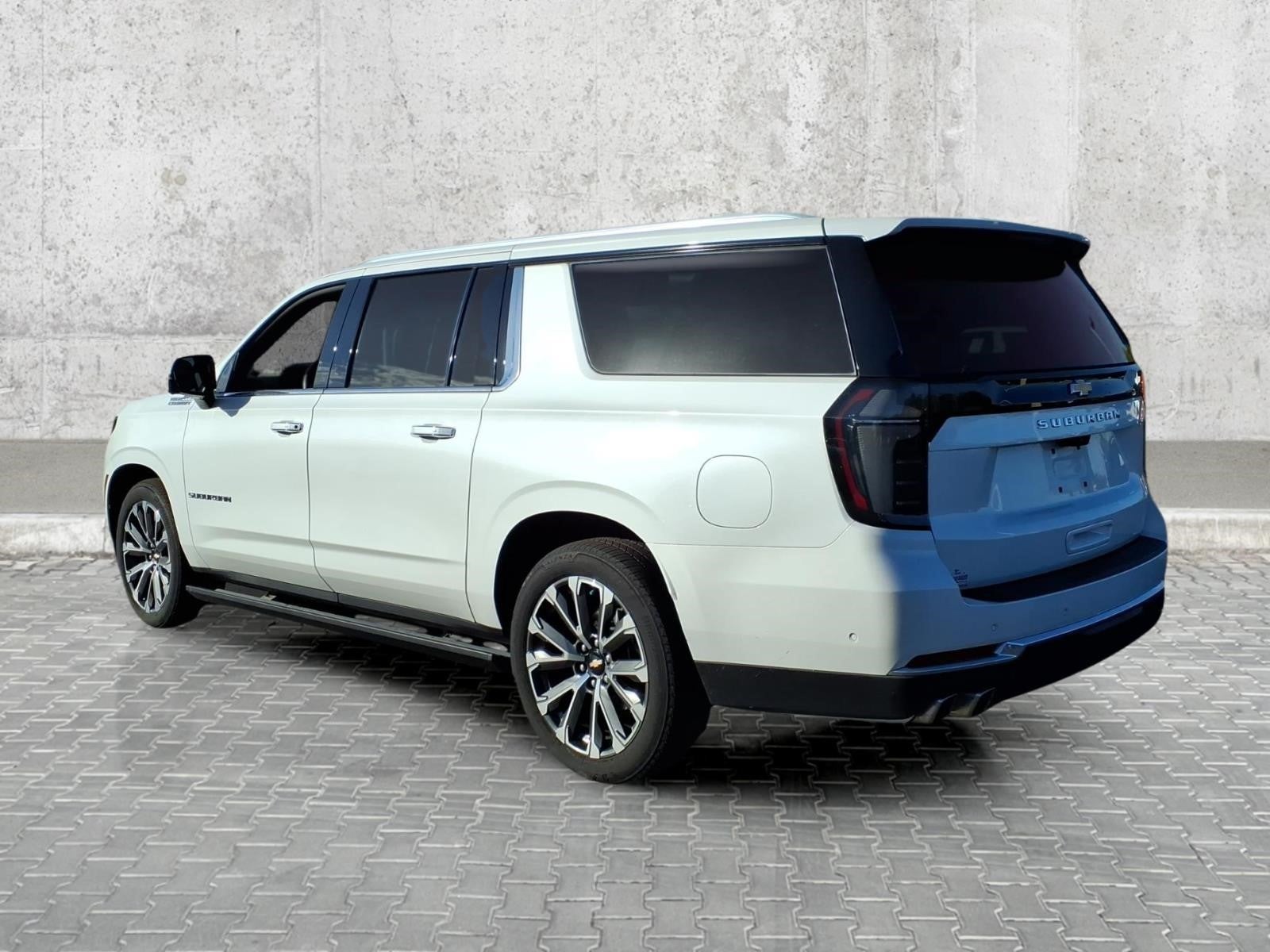 2025 Chevrolet Suburban High Country