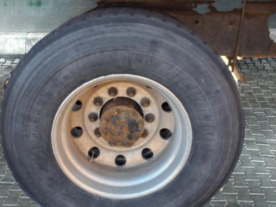 2015 Freightliner M2 106 Base