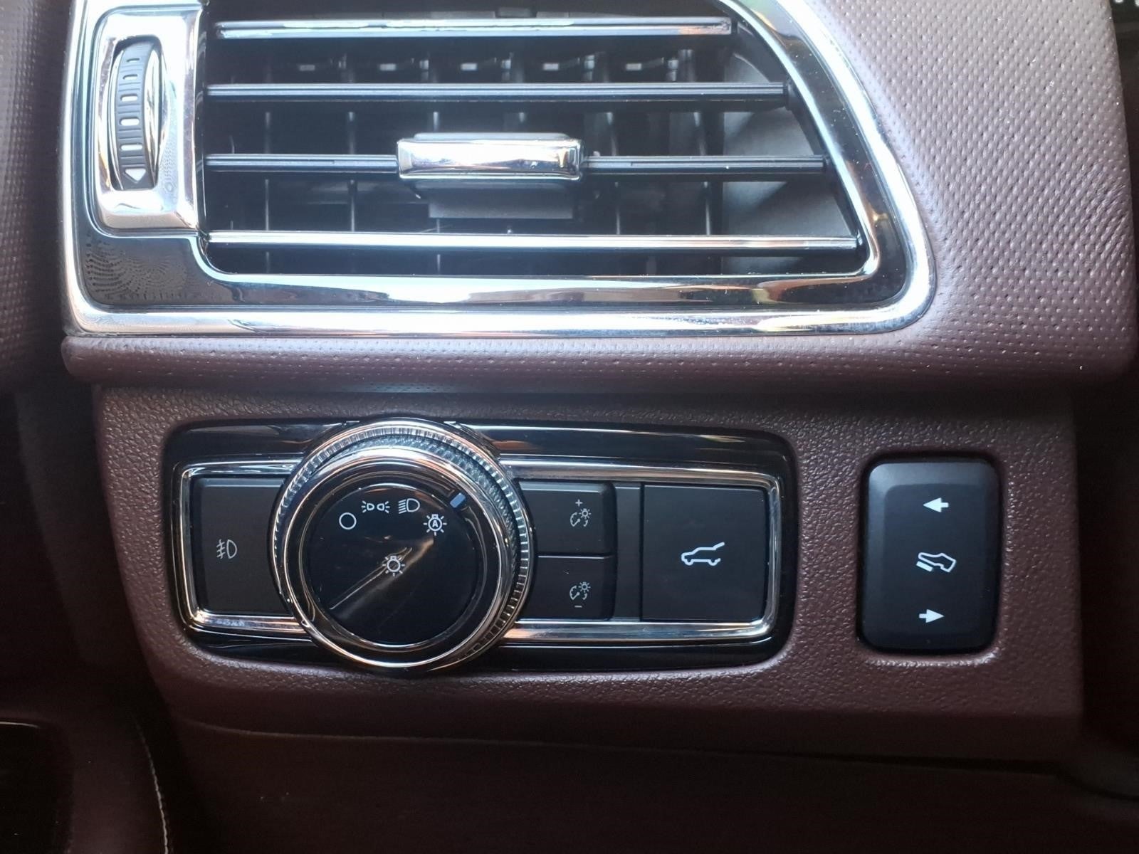2020 Lincoln Navigator Black Label
