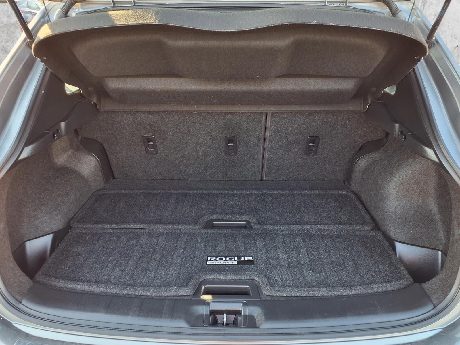 2020 Nissan Rogue Sport SV