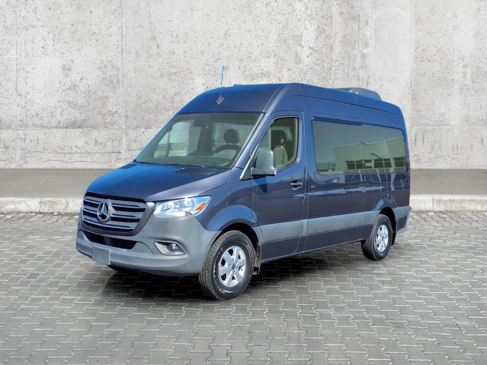2022 Mercedes-Benz Sprinter Passenger Van 2500 STANDARD ROO