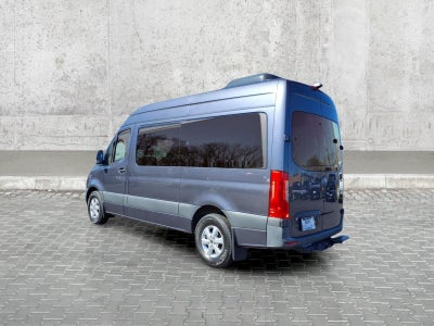 2022 Mercedes-Benz Sprinter Passenger Van 2500 STANDARD ROO