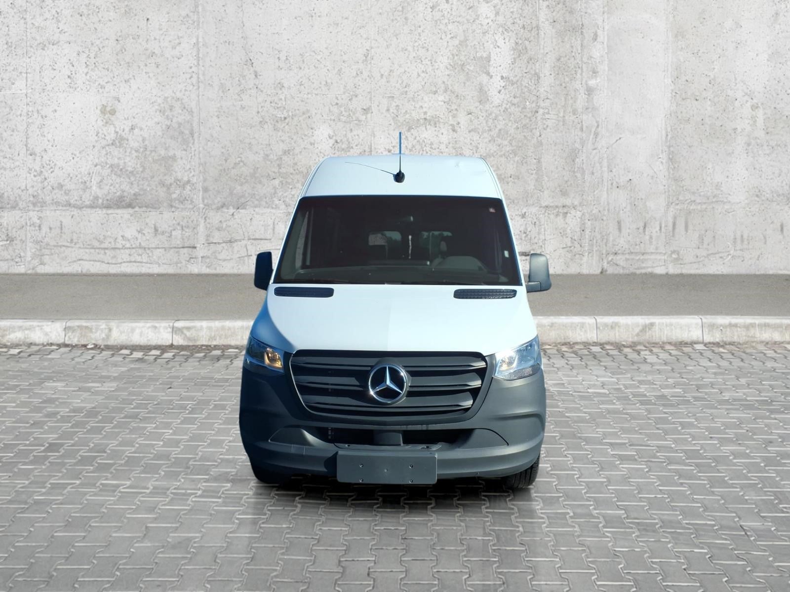 2024 Mercedes-Benz Sprinter Passenger Van 2500 STANDARD ROO