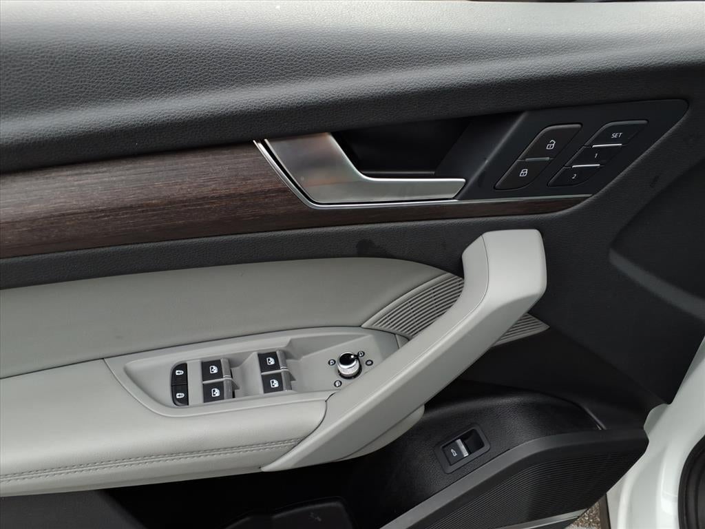 2024 Audi Q5 S line Premium Plus